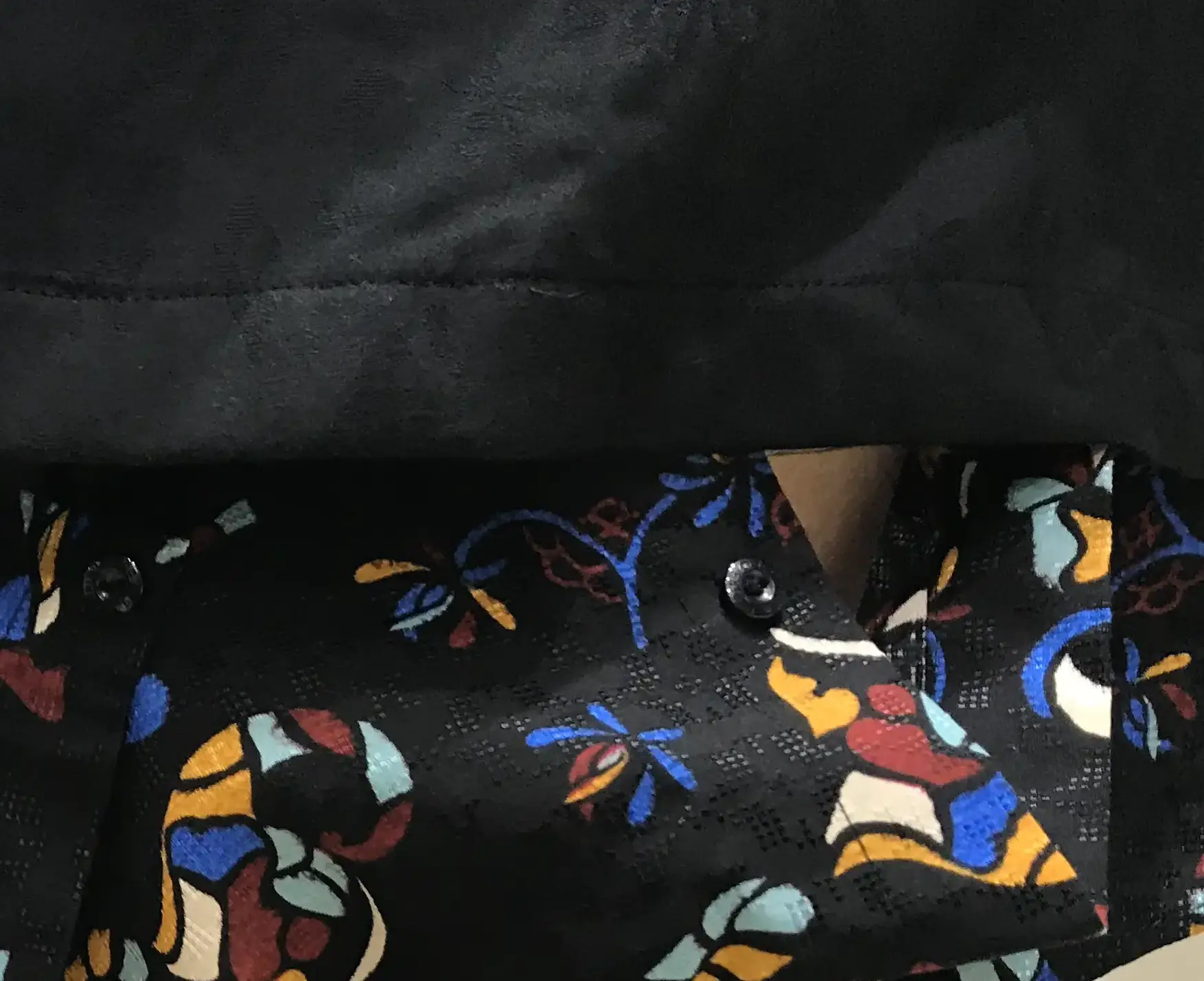 Kelir concealed detachable construction detail