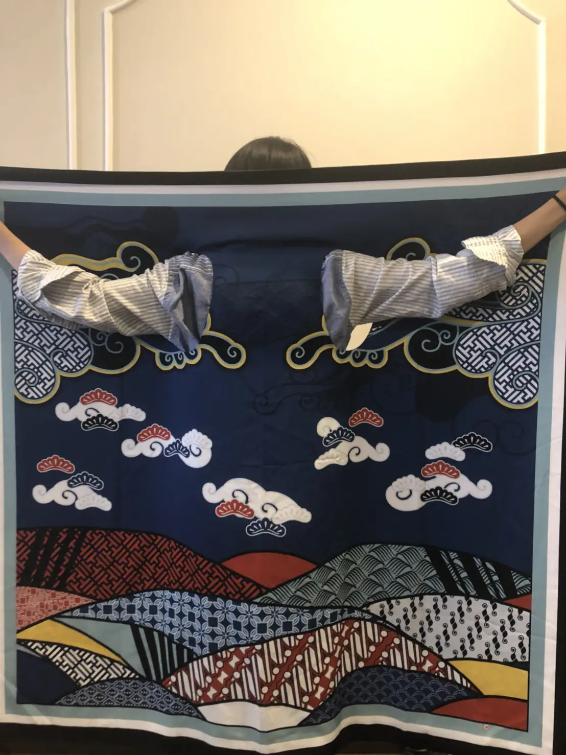 Developed Kampong mountain print in square cape format